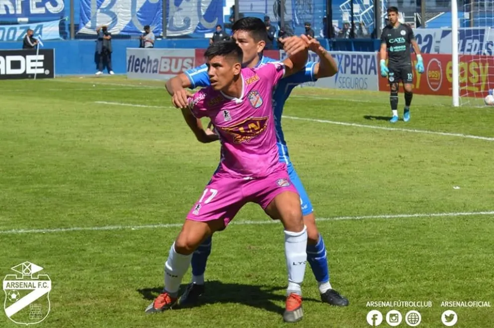 Bruno Sepúlveda, a un paso de su estreno internacional con Arsenal de Sarandí