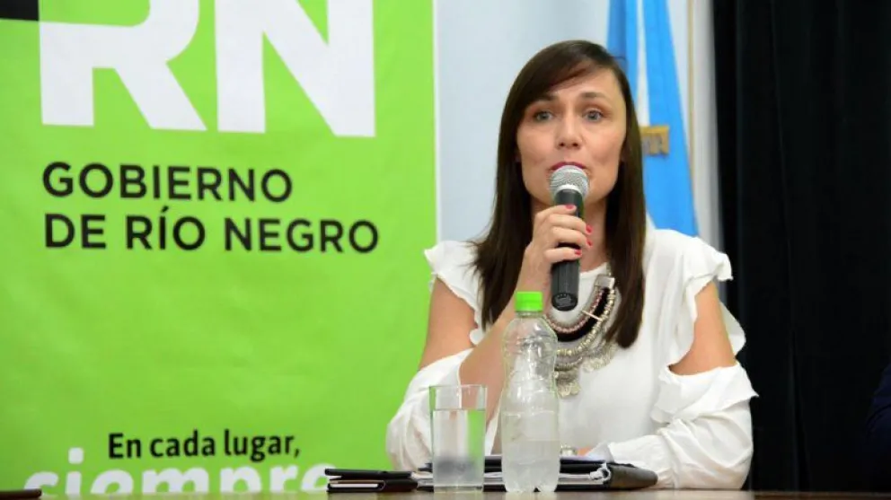 Minor rompió el silencio: "Es parte del entrenamiento entrar con borcegos al agua"
