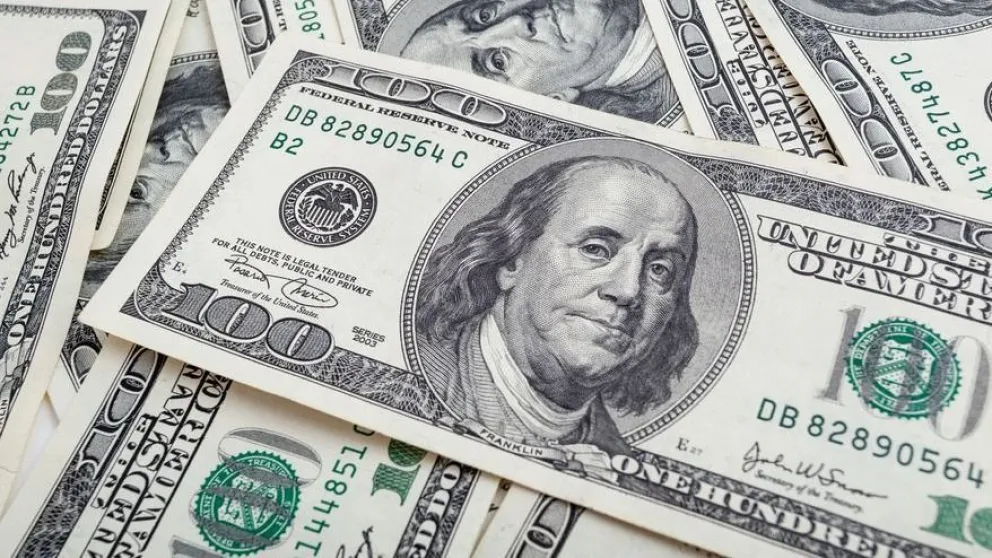 Dólar hoy: el blue vuelve a subir y el riesgo país se acerca a 1600 puntos
