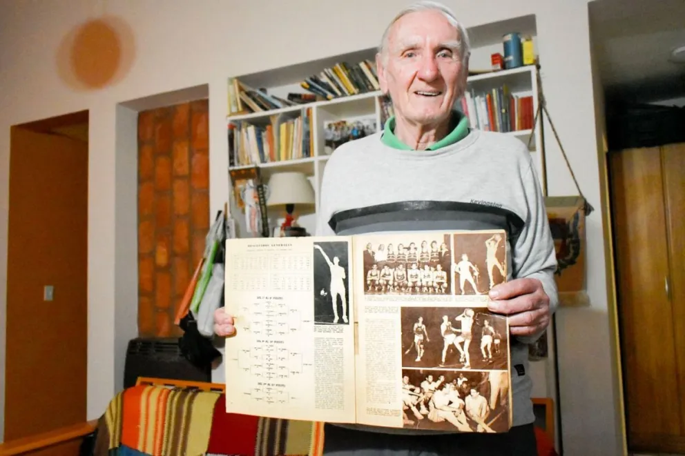 Pocho Lehner y su faceta deportiva: un recuerdo histórico ligado al básquet