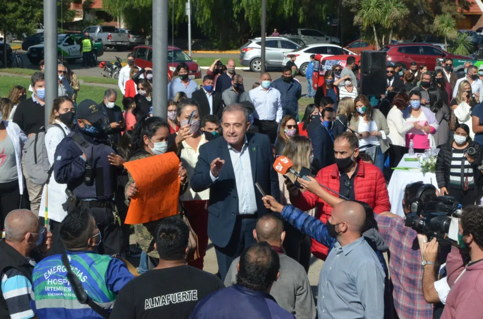 Pesatti a los manifestantes: "Esto es un evento democrático"