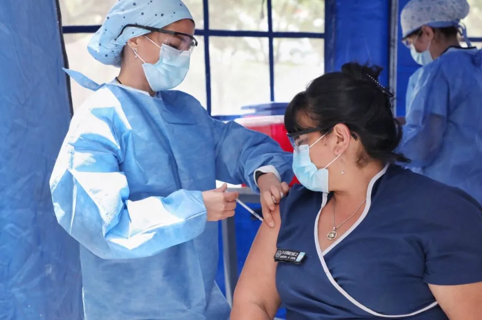 Río Negro: Más del 90% del personal de salud ya recibió las dos dosis