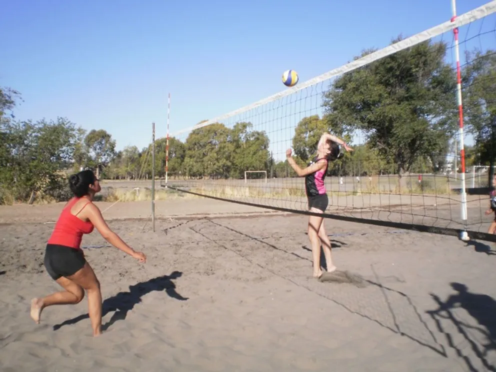 Beach vóley: con 28 duplas, se abre la Copa Ciudad de Viedma