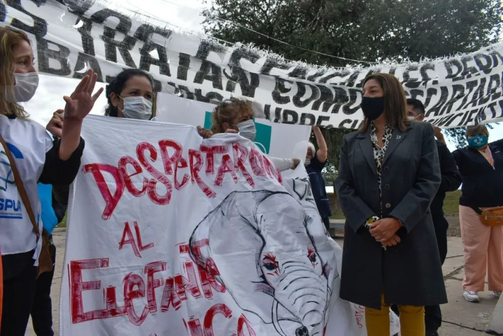 Scalesi se mostró en contra del reclamo de Salud en el Día de Viedma