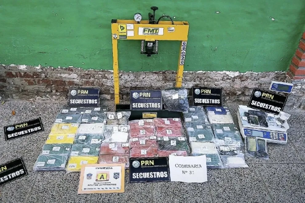 La Policía sigue a la caza de los narcos