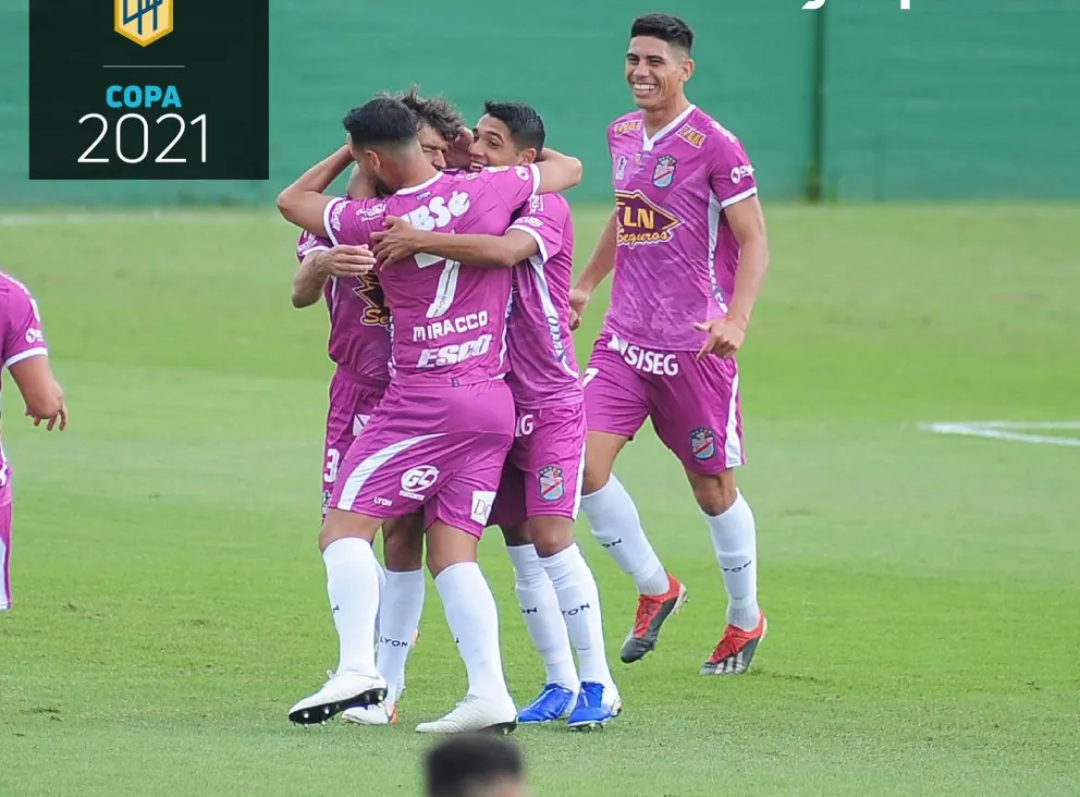 Arsenal le ganó a Defensa y Justicia con Sepúlveda como titular