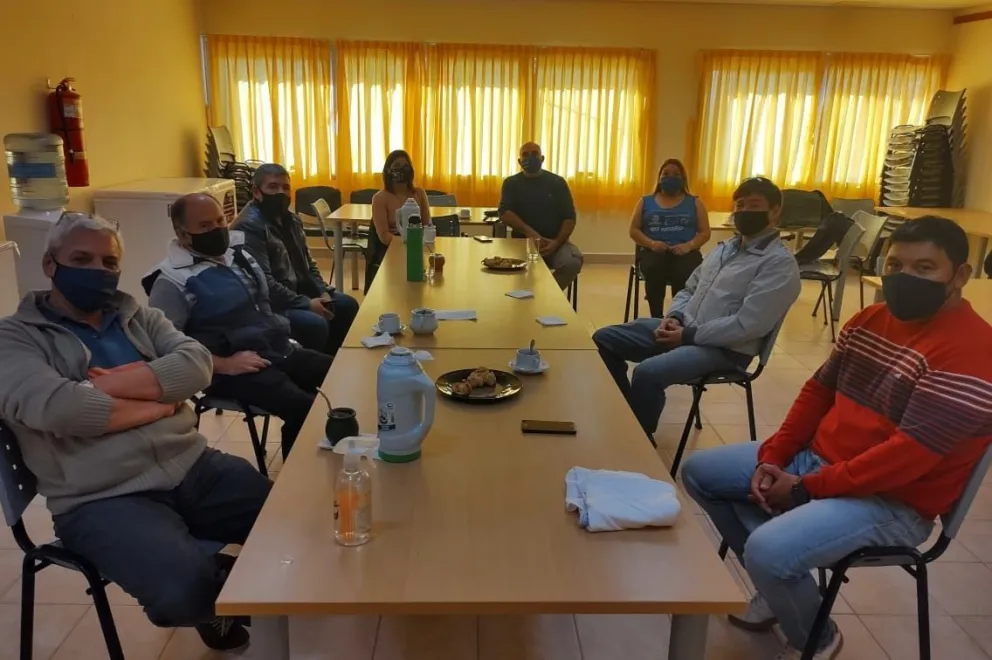 Dirigentes gremiales mantuvieron un encuentro con la diputada Ayelen Spósito