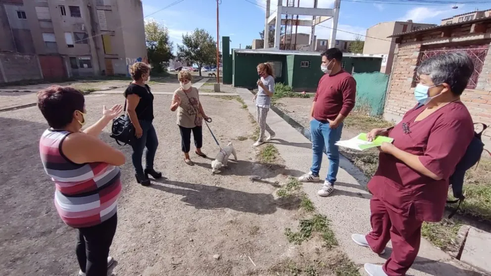 Articulan acciones entre vecinos y Estado para solucionar el drama de los desbordes