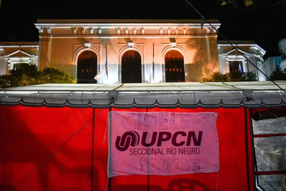 UPCN levantará el acampe frente a Casa de Gobierno y entrará ATE