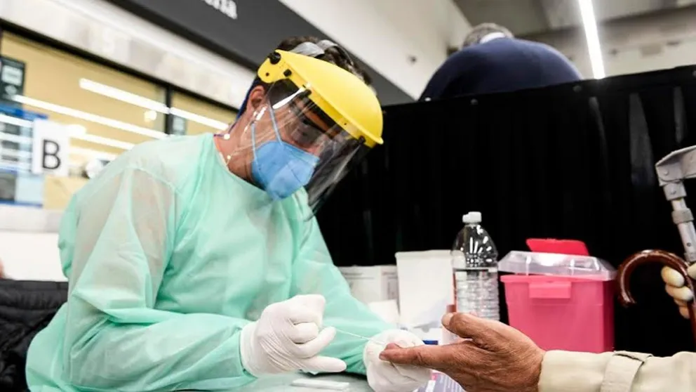 Tres muertes y 345 nuevos casos de coronavirus en Río Negro