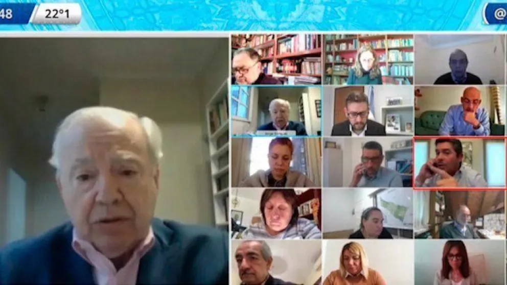 Blooper de un diputado en plena reunión de Comisión: "¡Sos un pelotudo atómico!"