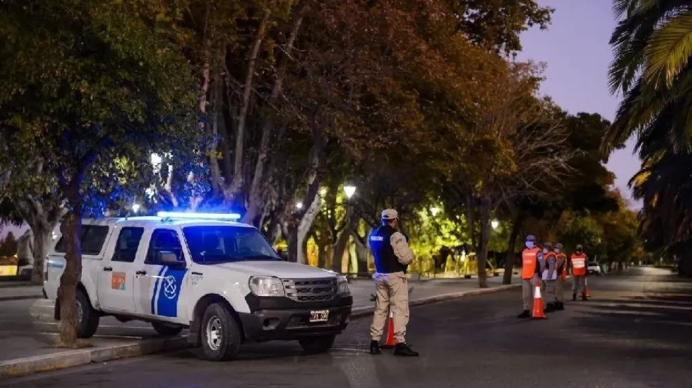 Hay 350 controles en Viedma, y postergan el corte del "rulo" y el puente Viejo