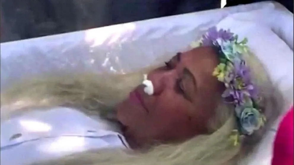 Increíble: fingió su muerte para saber cómo sería su funeral