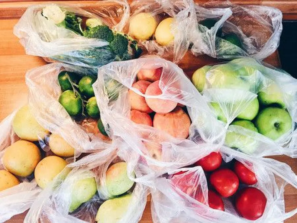 Entregan frutas y verduras a más de 25 mil estudiantes de toda la Provincia