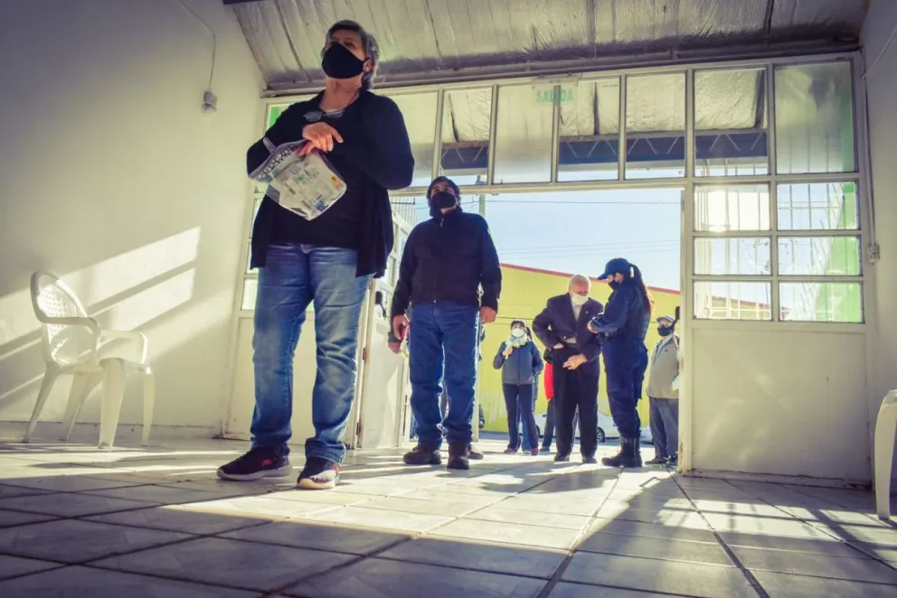 Retoma la vacunación de segundas dosis a las 14 en el Fioravanti Ruggeri