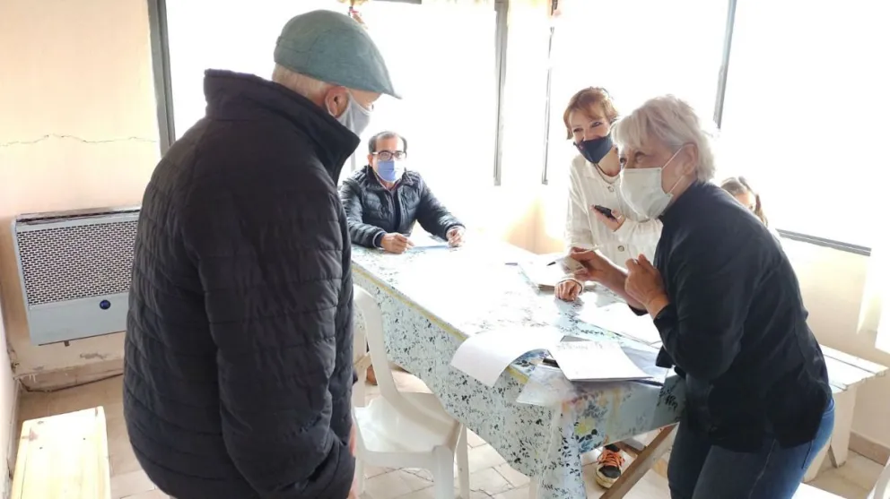 Intervino el EPRE, pero en El Cóndor sigue la bronca por cortes de electricidad