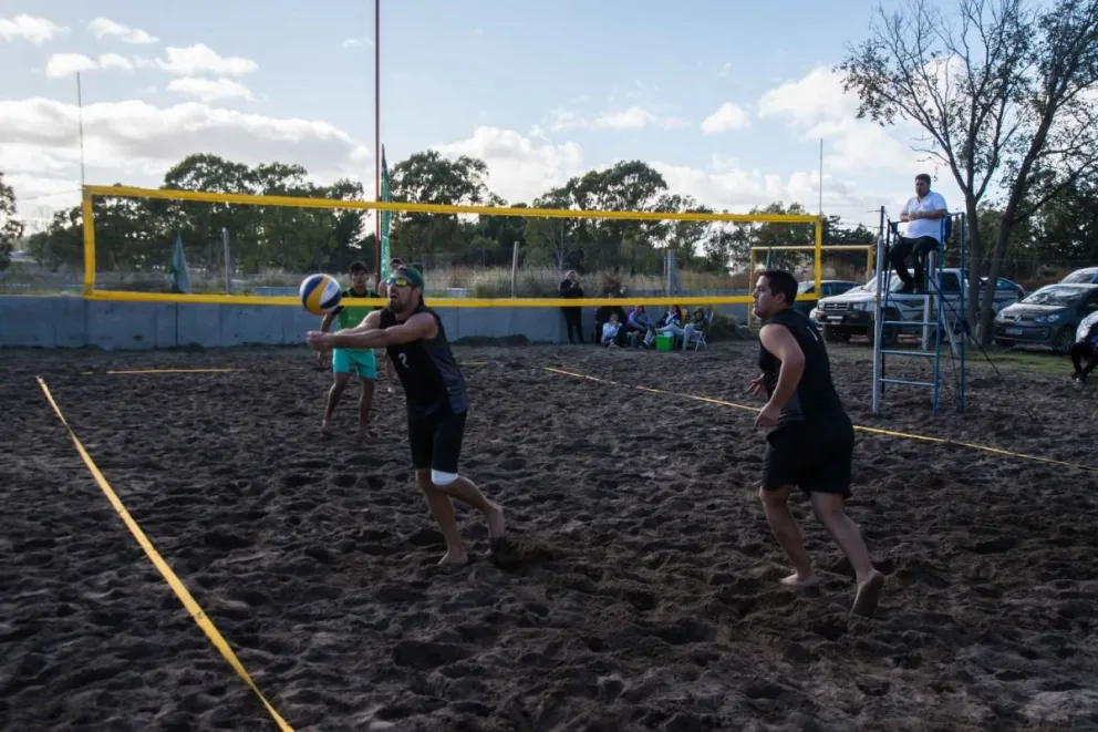Inscripciones abiertas para la Liga de Voleibol Playa de Viedma