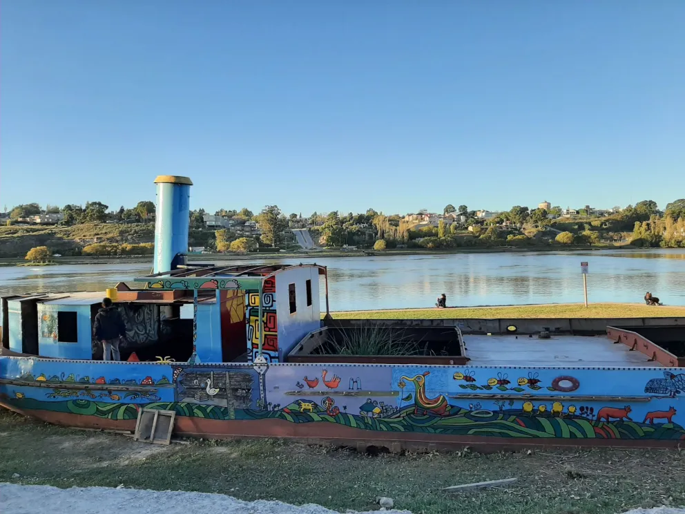 Atención padres: Tampoco se puede jugar arriba del casco del Barco Hundido
