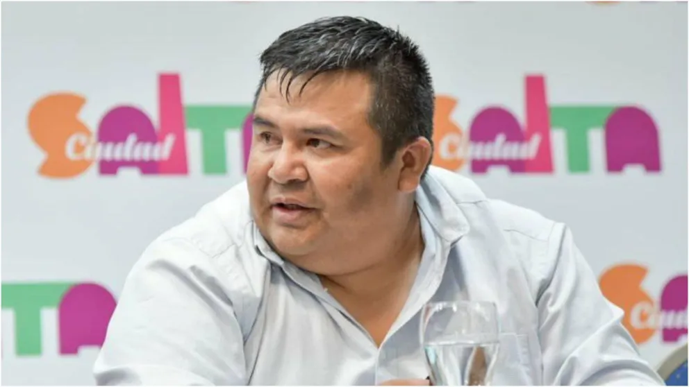 Ex concejal y humorista, condenado por robo, ahora trabaja para Pedidos Ya