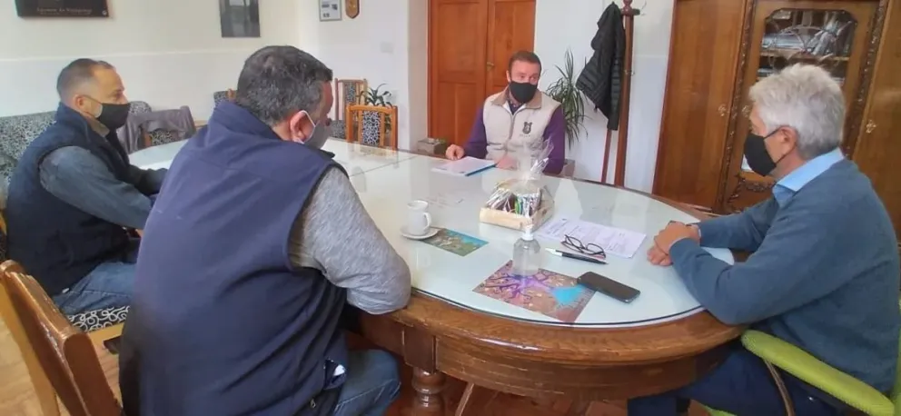 Integrantes de la Escuela Agraria solicitaron ayuda al Intendente Zara