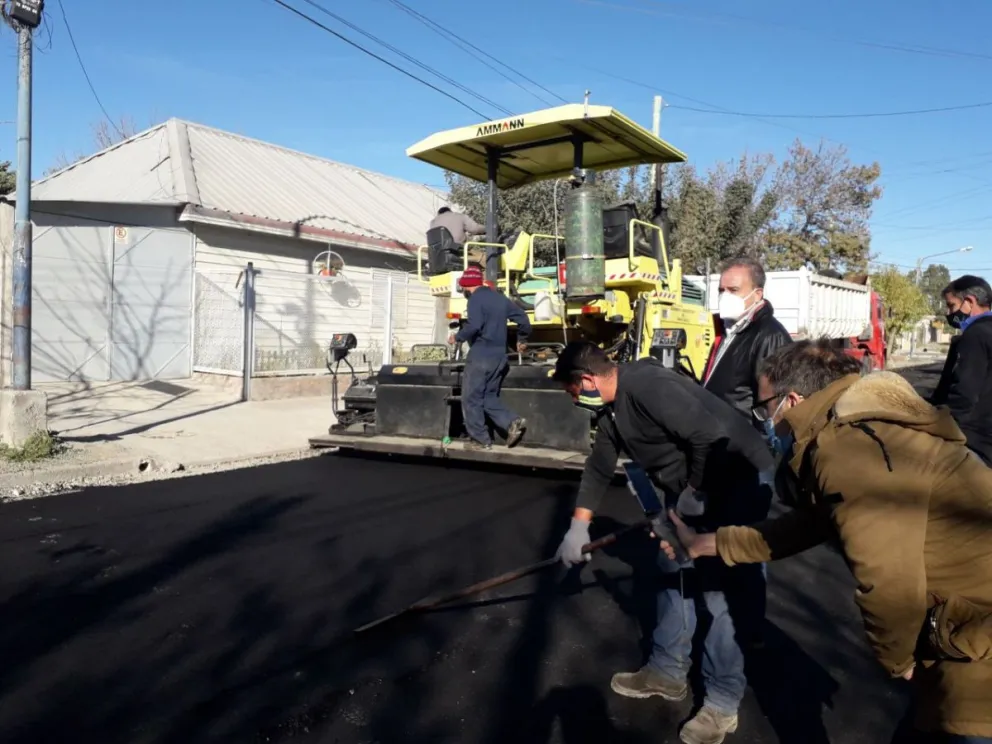 Asfaltaron los accesos a los barrios Ceferino y Don Bosco