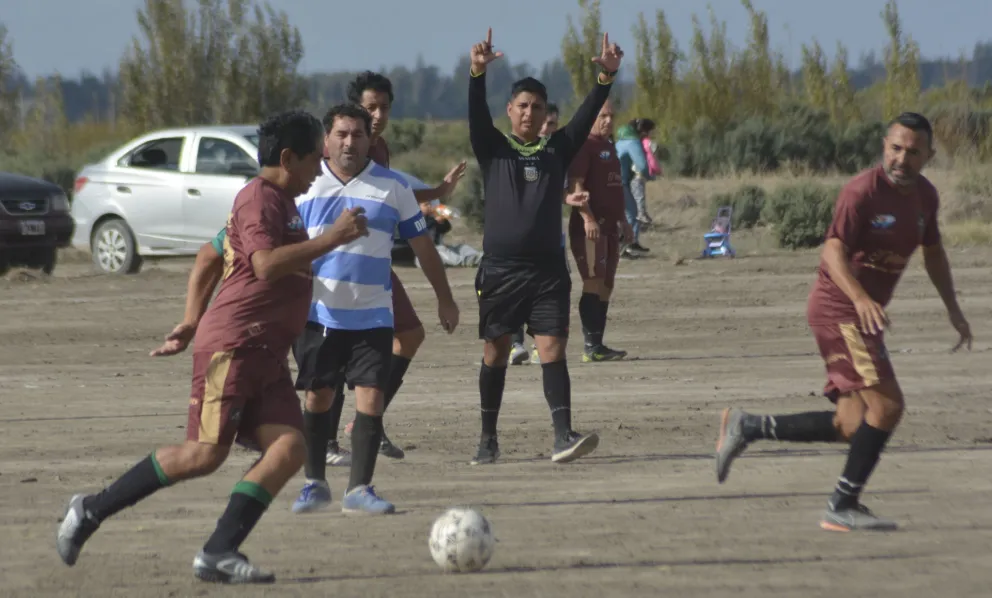 FuVeCom: los veteranos de la Comarca saltan la cancha