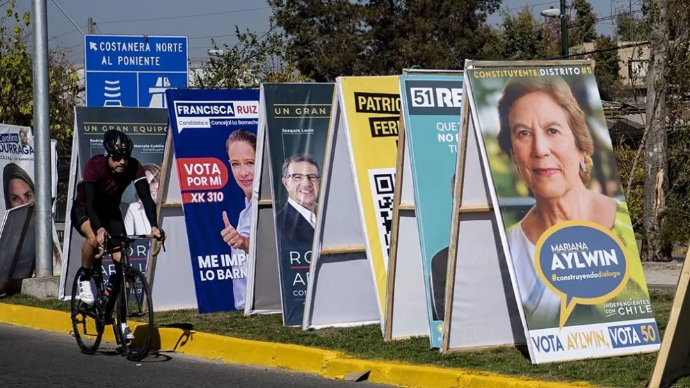 Chile abrió las mesas para elegir una Constitución que reemplace la de 1980