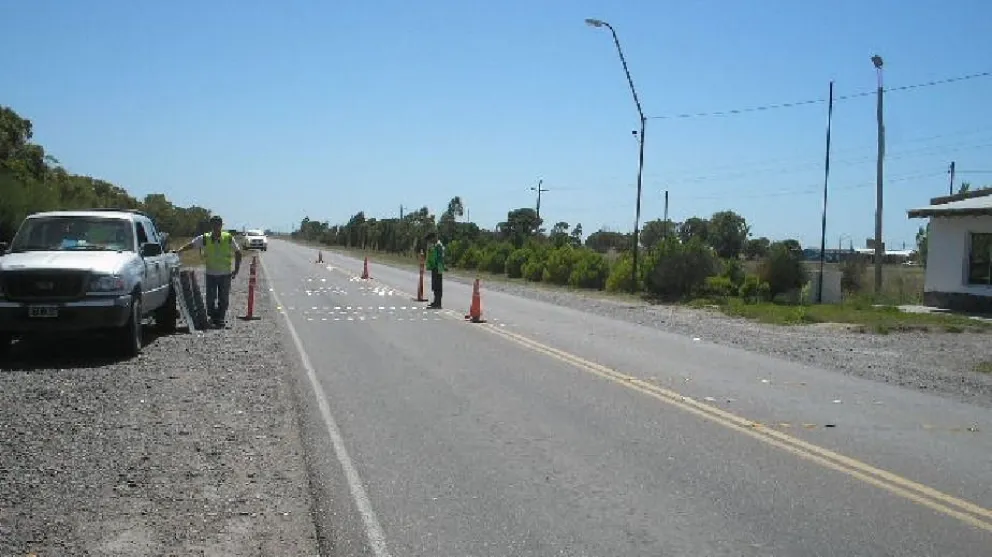 Apurado por llegar a la casa antes del cierre, volcó en el “curvón” de El Cóndor