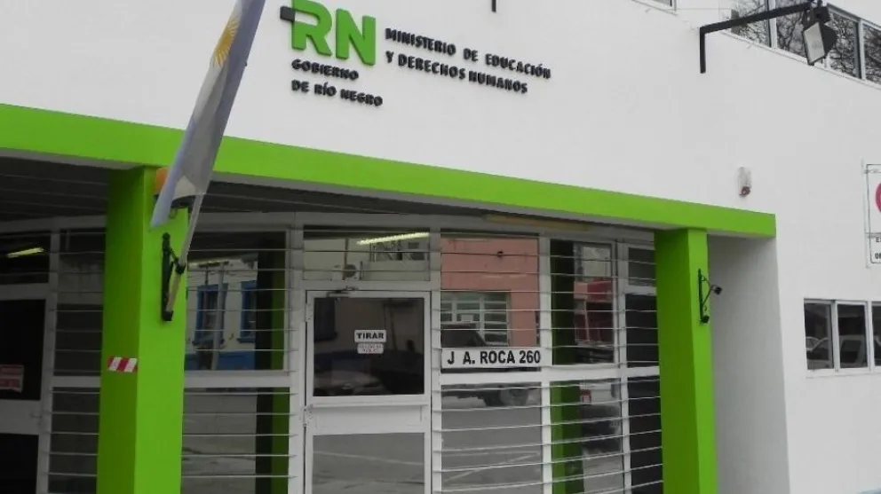 Educación canta “retruco” y descuenta a docentes que no acudan a clases