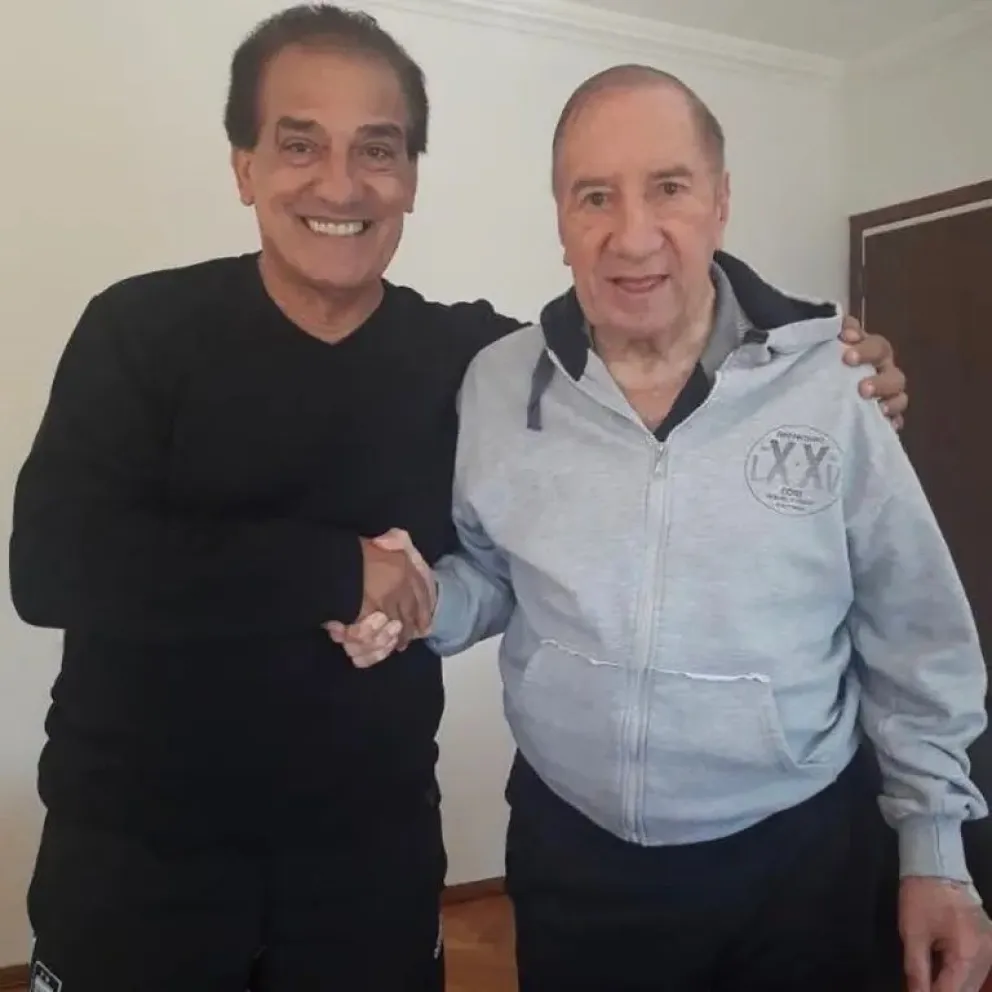 Carlos Salvador Bilardo reapareció luego de un año y medio