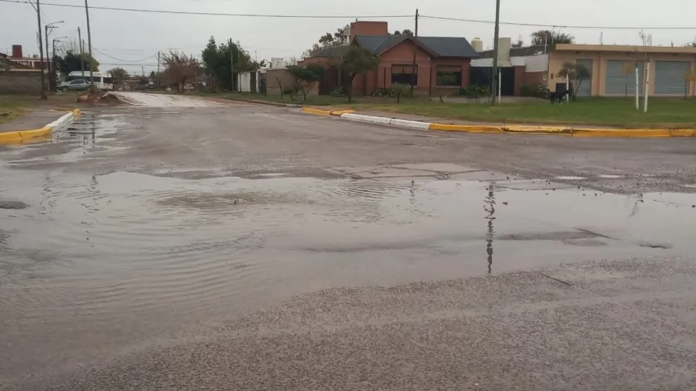 Sobre llovido, mojados por las cloacas en Viedma