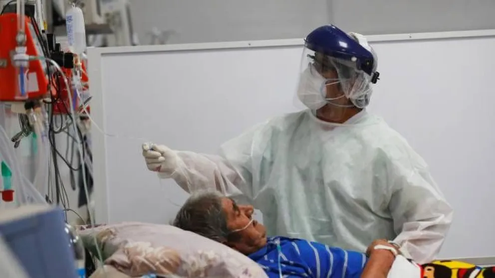 En las últimas 24 horas se registraron 375 muertes y 24.801 casos en el país