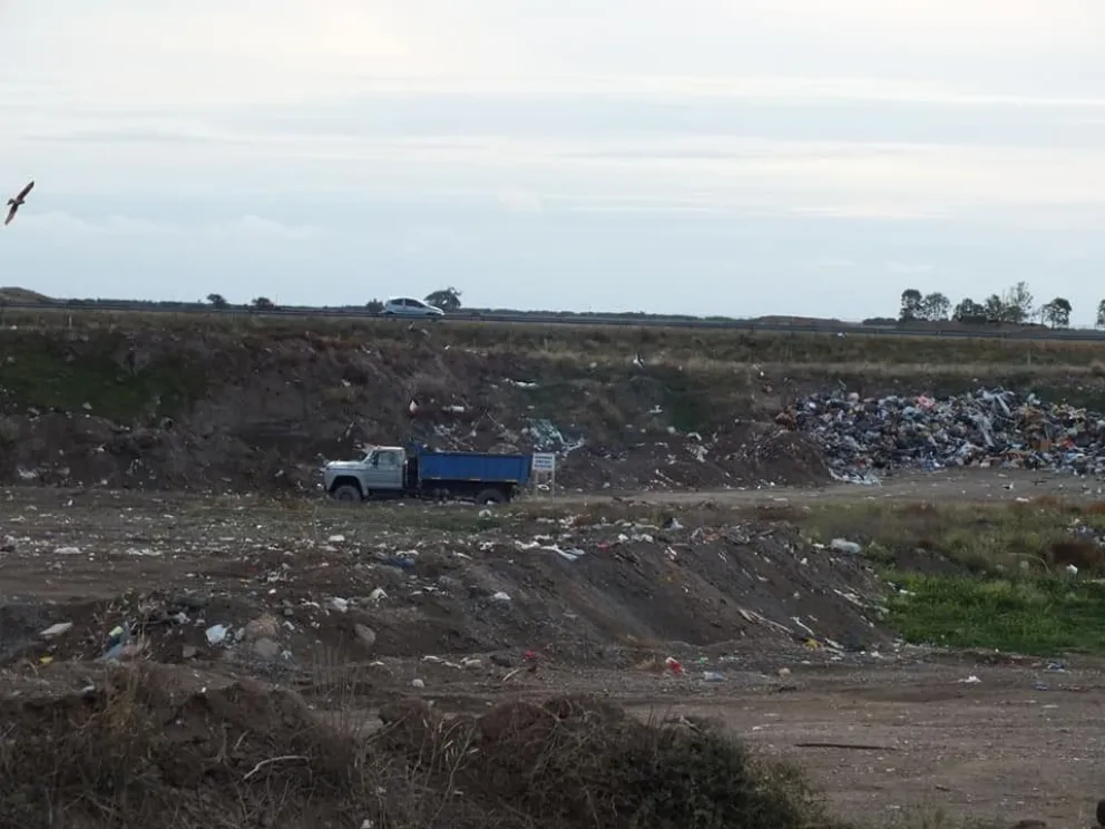 La escombrera dejó de recibir basura domiciliaria, ahora todo va a Viedma