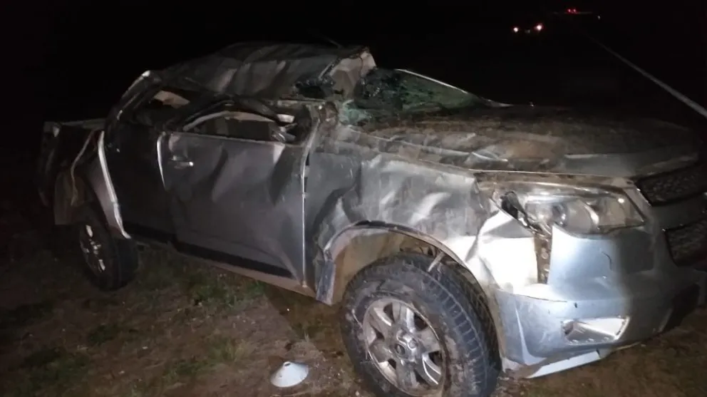 Una mujer vuelca en Conesa, la atienden en el hospital Zatti