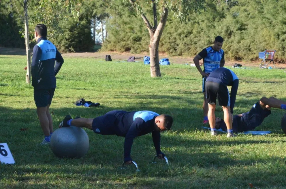 Los deportistas profesionales están habilitados para entrenar