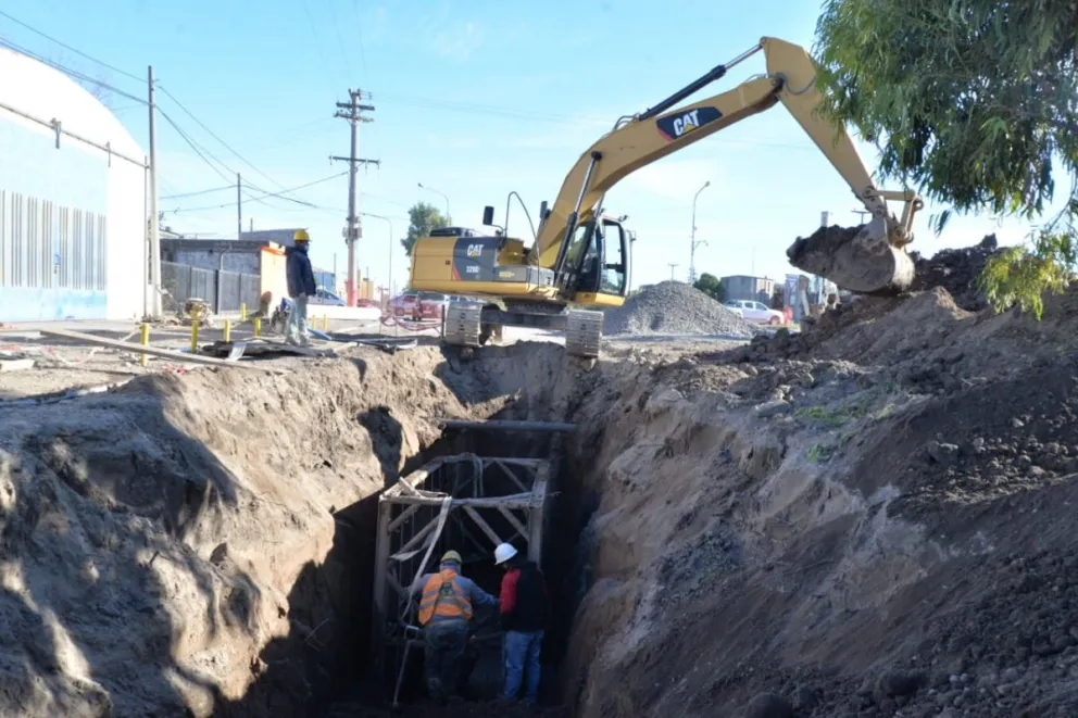 La rotura de un caño dejó a varios barrios sin agua 