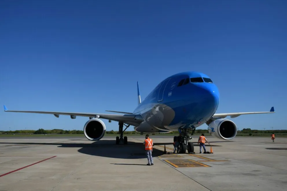 Parte a Rusia el vuelo que traerá el principio activo para fabricar la Sputnik-V