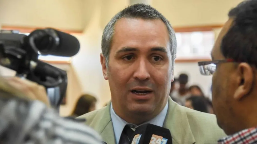 Escrache: diputado neuquino realizó comentarios desubicados a jóvenes en redes