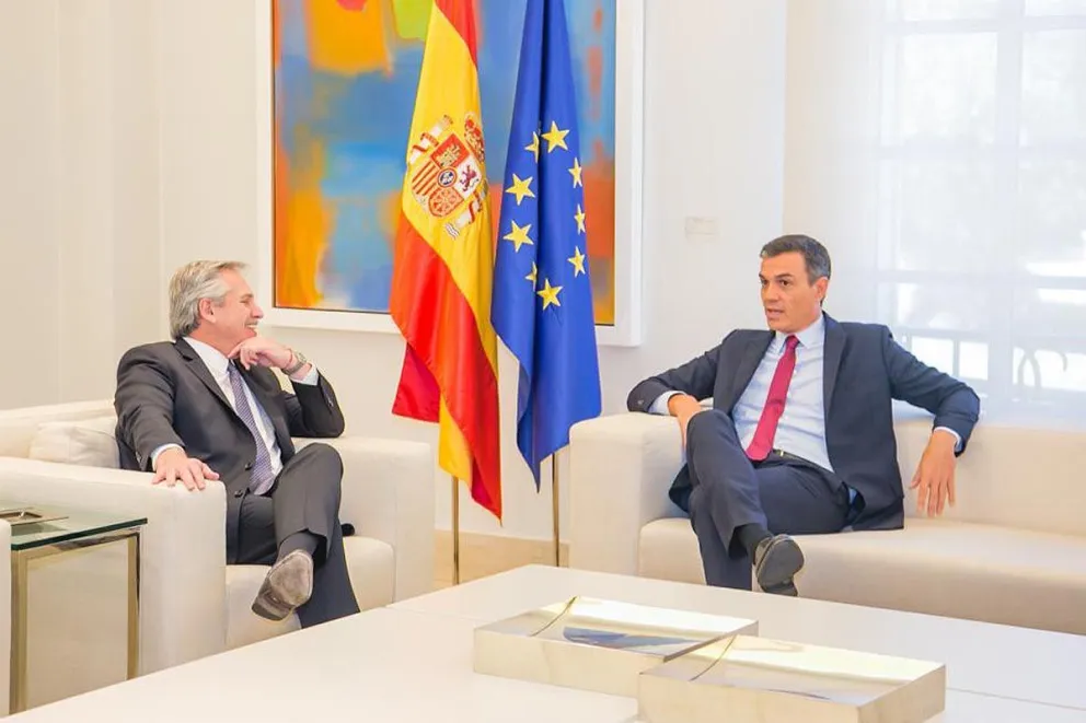 El presidente Fernández y el jefe de gobierno español se reúnen en Casa Rosada