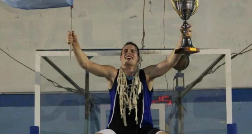 “Poder jugar al básquet en paralelo a estudiar mi carrera fue increible"
