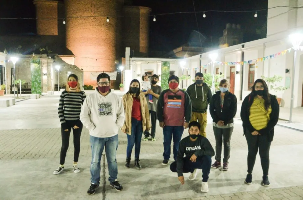 Rifa solidaria y donación de frazadas de la asociación "10 de Diciembre"