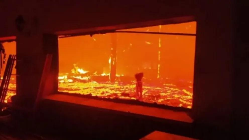 El incendio que destruyó un salón en Lago Escondido habría sido accidental