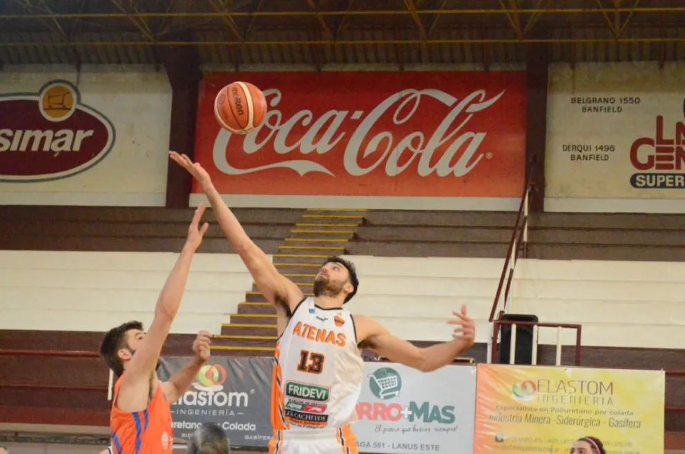 Aplastante triunfo de Atenas sobre Rivadavia de Mendoza