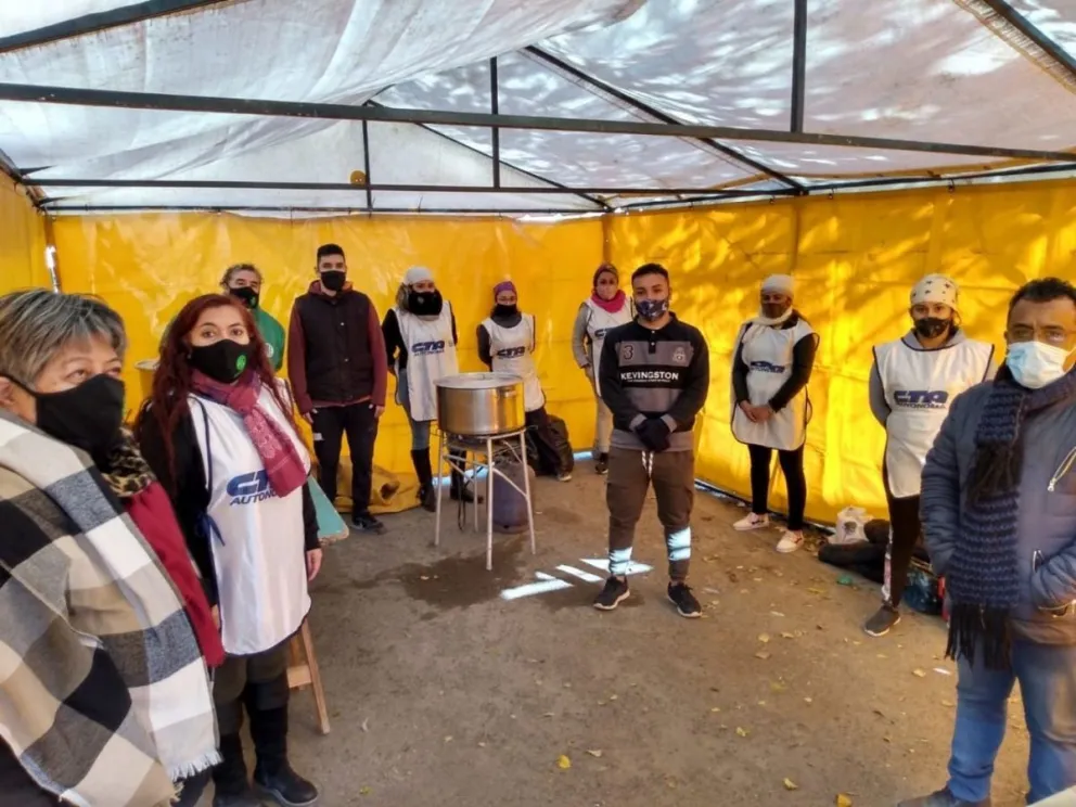 Mil ollas populares para visibilizar la precaria situación social del país