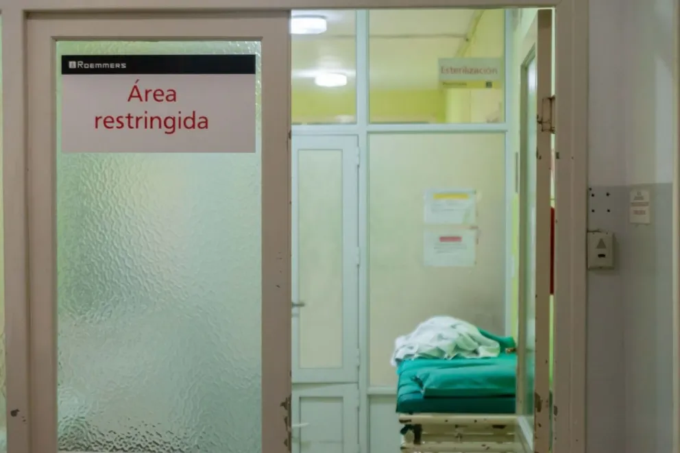 El abusador golpeado en la Comisaría continuará en el hospital hasta el lunes