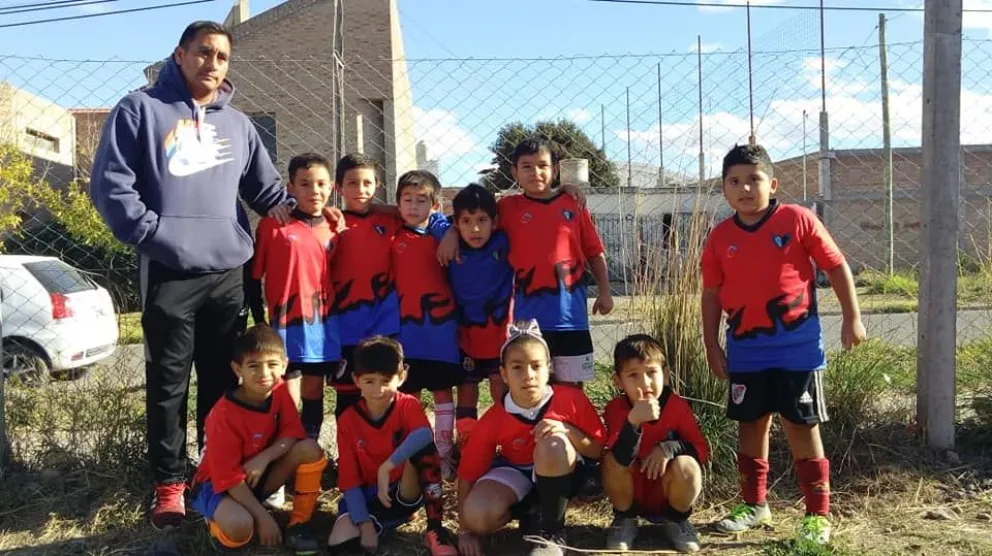 Liga Infantil de Fútbol Barrial: más de 400 chicos disfrutan en la cancha