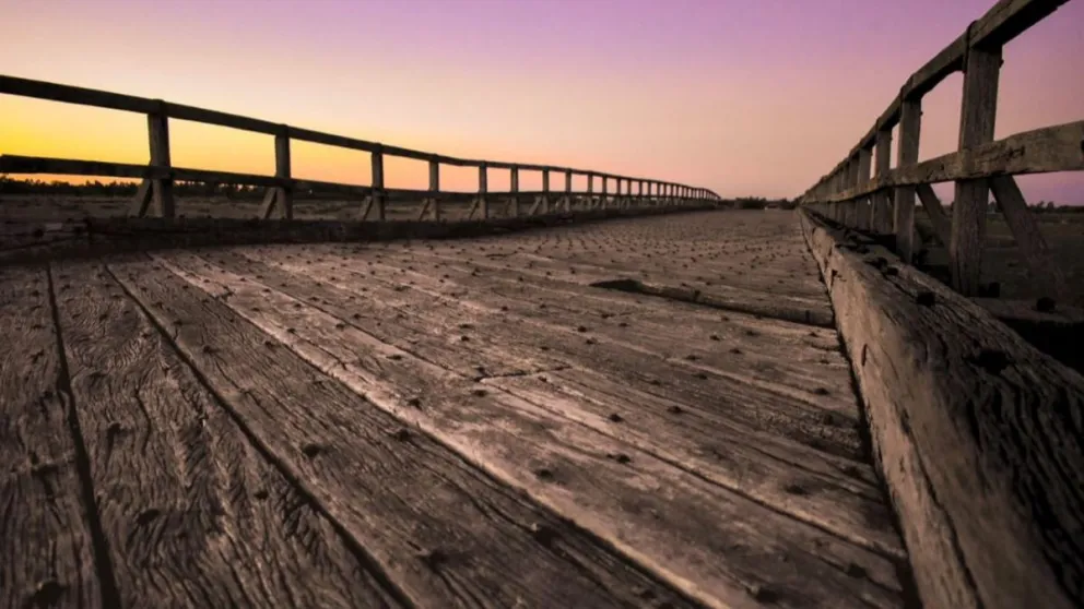 El puente Molina, una joya dominada por los riesgosos signos del abandono