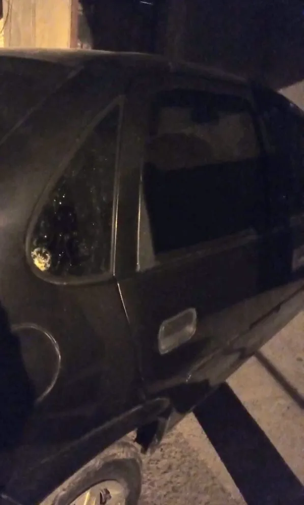 Apedrearon el Destacamento Policial y varios autos resultaron afectados