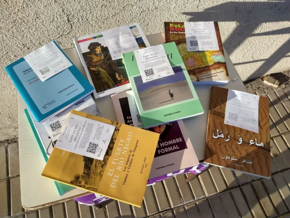 Una suelta de cuentos e historias, en la calle, por el Día del Libro