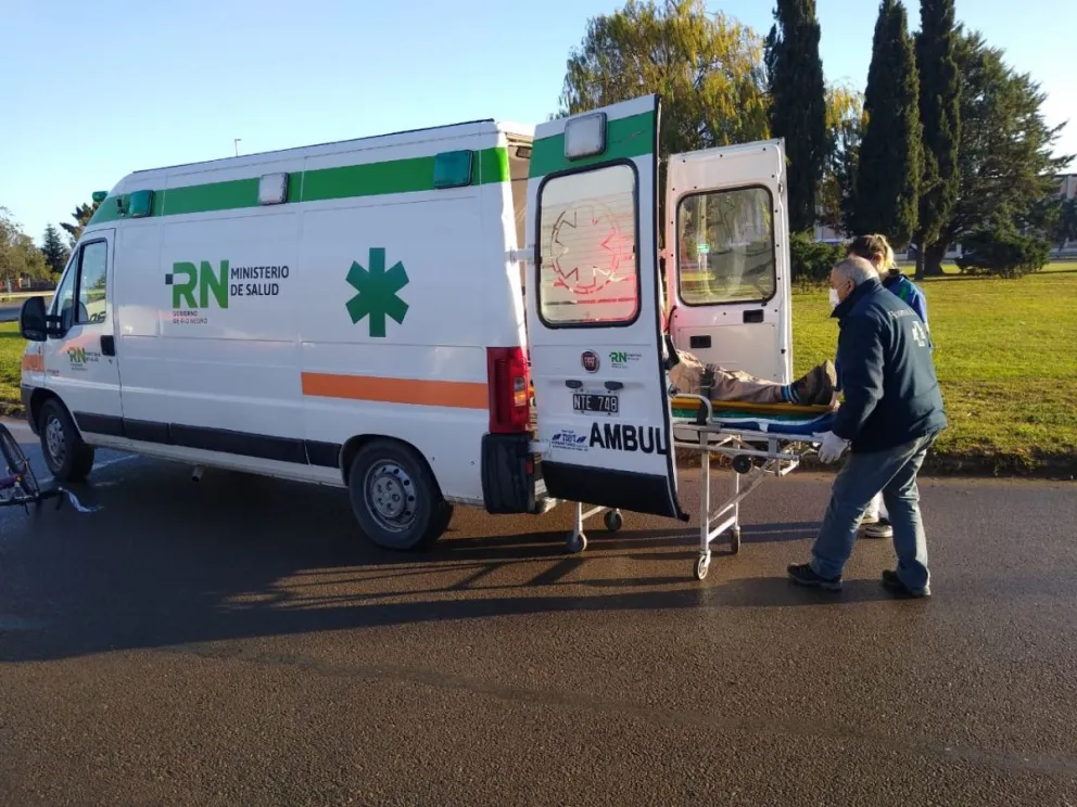 Atropellaron a un hombre en bicicleta y terminó en el hospital